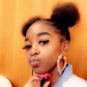 Meet your Posher, Candyla